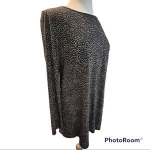 J Jill Black and White Tunic Top size Medium